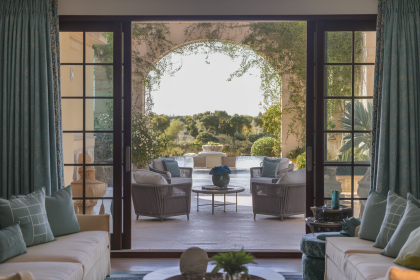 Comment harmoniser la décoration intérieure avec l'aménagement extérieur de ma maison ?