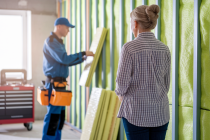 Choisir le bon artisan pour vos travaux d'isolation : critères et qualifications